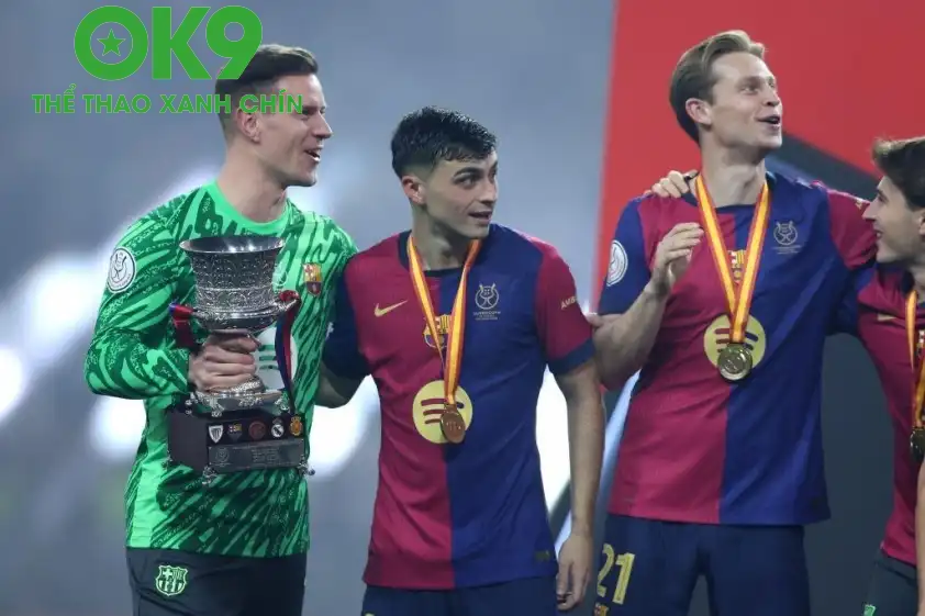 Ter Stegen được cho là đã vắng mặt trong buổi tập đầu tiên của Barcelona chuẩn bị cho mùa giải mới (Ảnh: David Ramos)