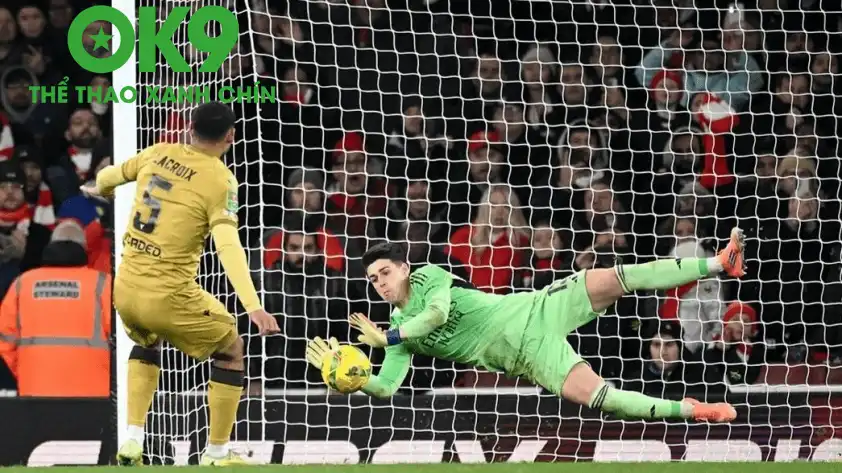 Kepa là người hùng trên chấm luân lưu của Arsenal.